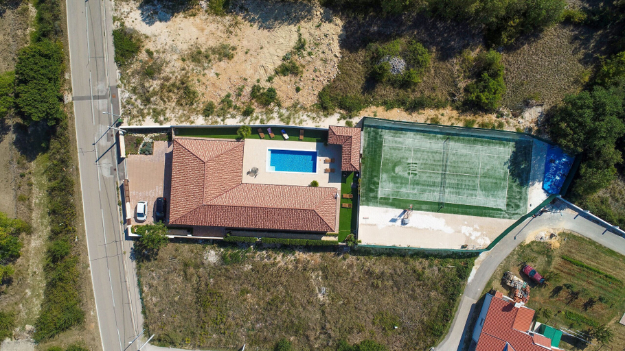Exterior & Views 2, Villa Idassa, Poličnik