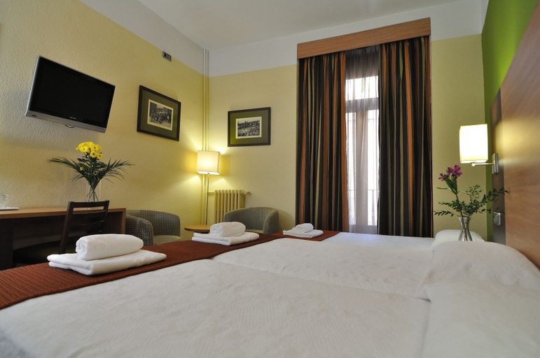 Bedroom 3, Hostal Ballesta, Madrid