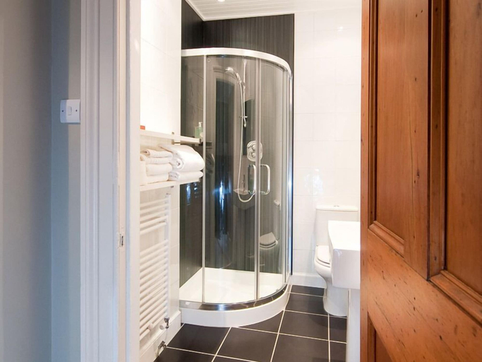 Bathroom 4, Craigatin House & Courtyard (Adults only), Perthshire and Kinross