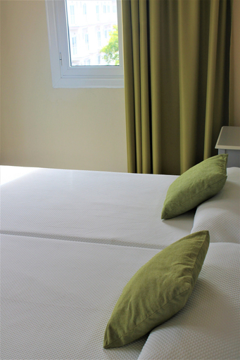 Bedroom 3, Hotel Playa Sol, Baleares