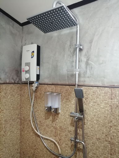 Bathroom 5, Yotin Guest House, Muang Trat