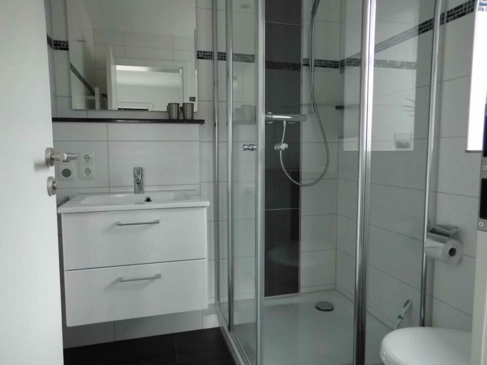 Bathroom 3, Appartementhaus Kogge, Cuxhaven