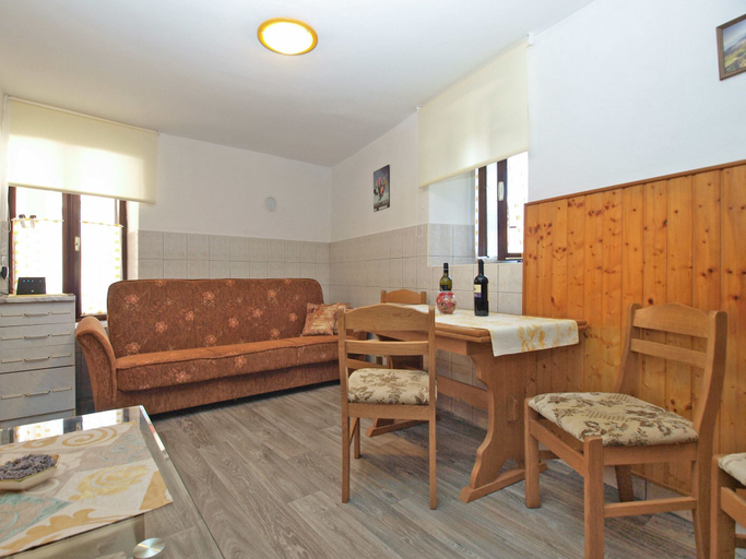 Others 5, House 1716, Marčana