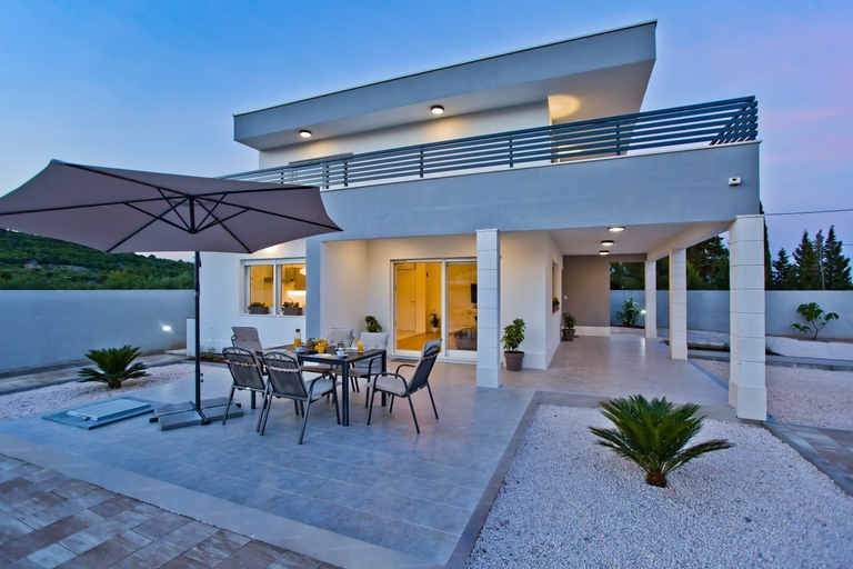 Exterior & Views 2, Villa Blazen, Sućuraj