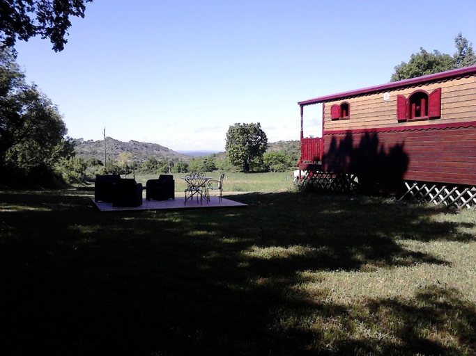 Exterior & Views 2, La Grange d'Emile Gites, Roulottes et Piscine, Gard