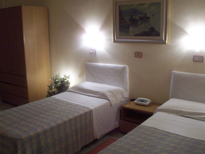 Bedroom 4, Hotel Pensione Romeo, Bari