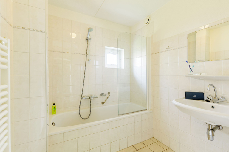 Bathroom 4, Center Parcs Parc Sandur, Emmen