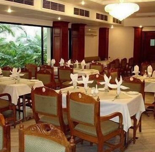 Food & Drinks 5, Hotel Vaibhav, Varanasi