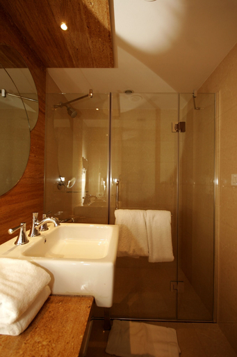 Bathroom 3, Hotel Trinity Isle, Bangalore
