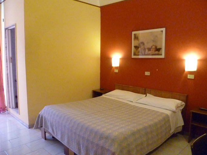 Bedroom 4, Hotel Pensione Romeo, Bari