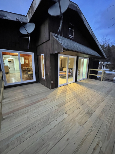 Brookside Hideaway, Brook Road Inn, Sullivan