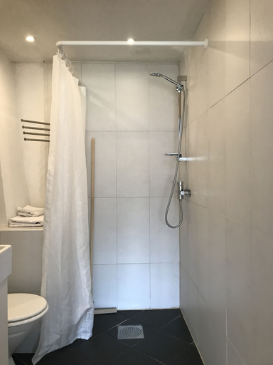Bathroom 3, Mamma Carinas Pensionat Bed & Breakfast, Habo