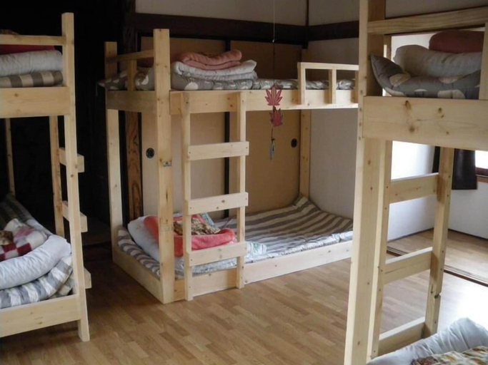 Bedroom, Emina backpackers - Hostel, Otaru