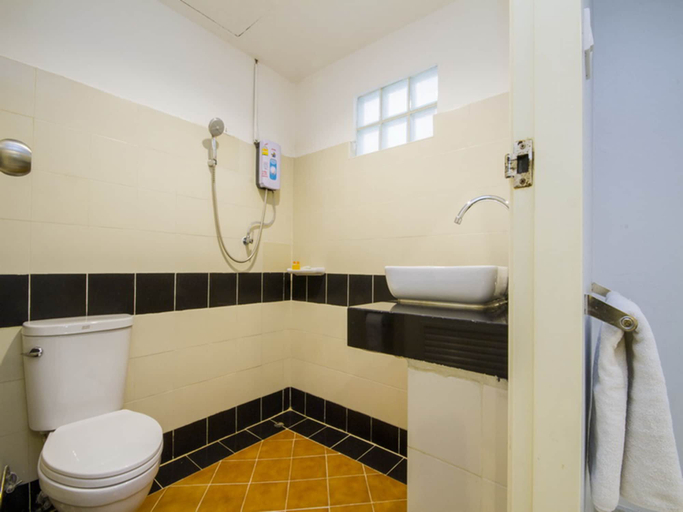 Bathroom 3, Ice Inn Hotel Pattaya, Pattaya