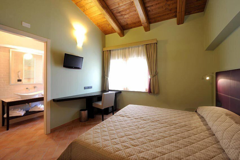 Bedroom 3, Relais Magione Papale, L'Aquila
