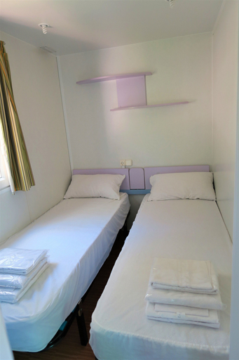 Bedroom, Camping & Bungalow Cueva Negra, Almería