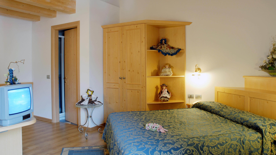Bedroom 4, Albergo Sass Maor, Trento