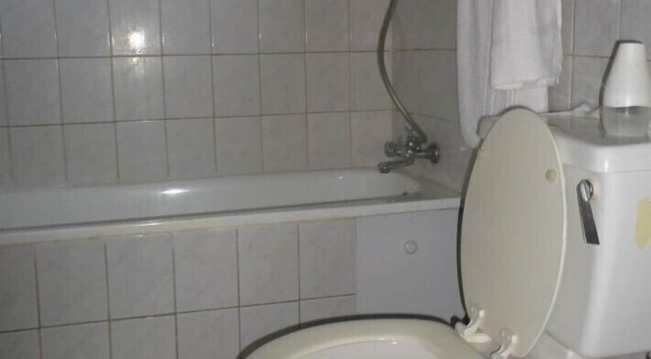 Bathroom, Vinny Hotel, Shama Ahanta East