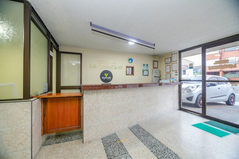 Others 5, Ayenda Aragon, Manizales