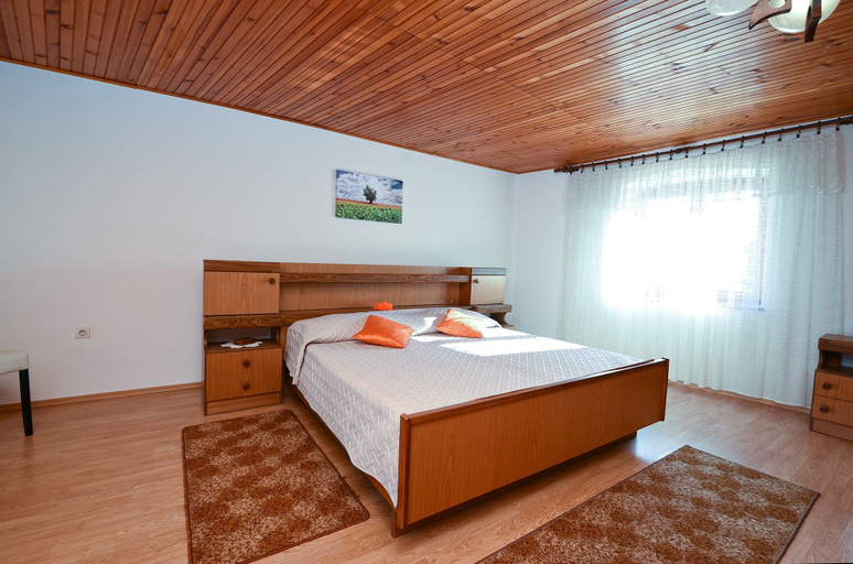 Bedroom 2, Apartment 1492, Barban