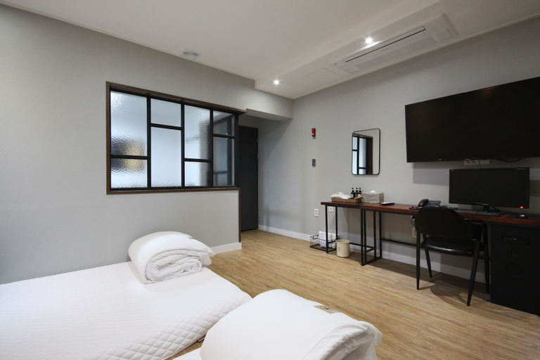 Bedroom 3, Nature Hotel, Jinhae