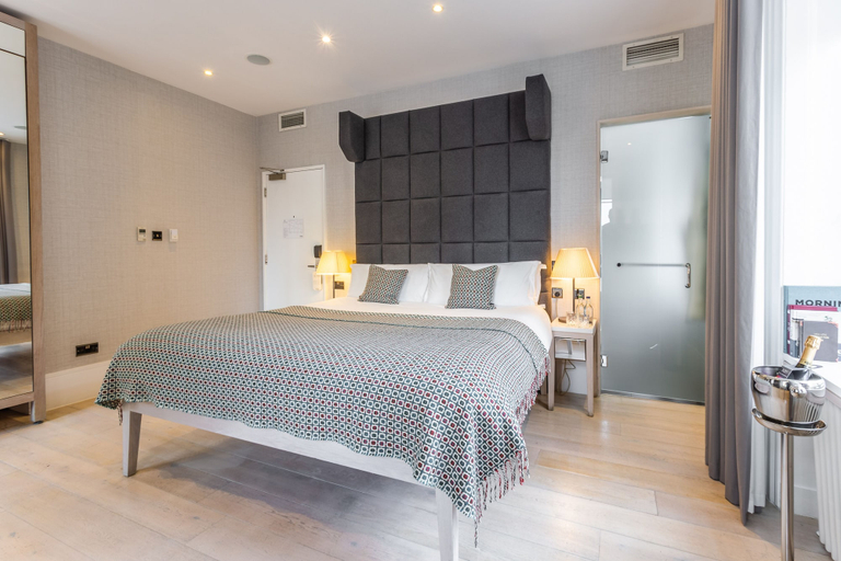 Bedroom 2, The Inn On The Mile, Edinburgh