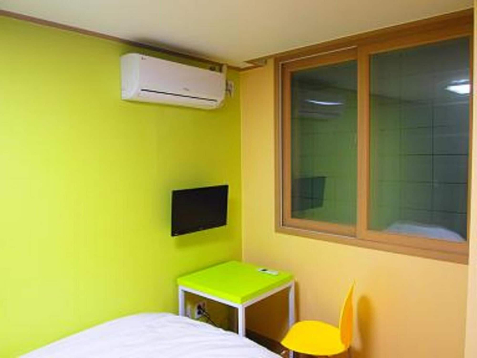 Bedroom 5, Cheonggye Haus, Jongno