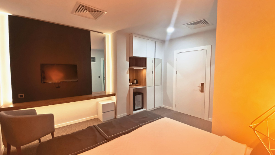 Bedroom 3, Luis Otel, Gaziemir