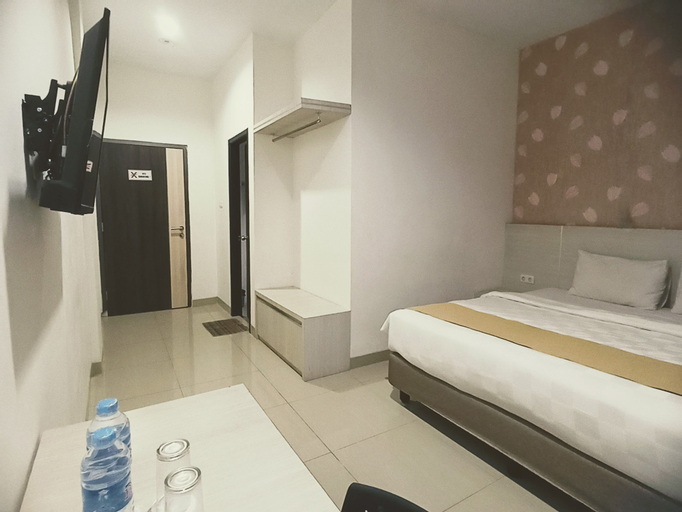 Bedroom 13