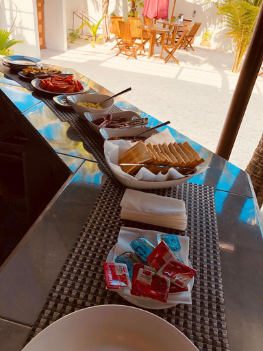 Food & Drinks 5, Bitos GH, Kaafu Atoll
