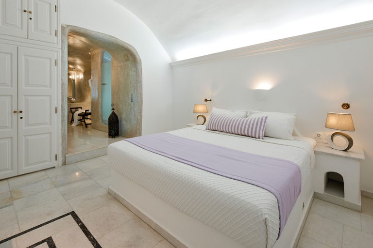 Bedroom 4, Iliovasilema Suites, South Aegean