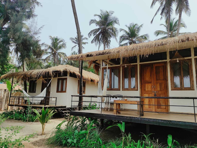 Exterior & Views 2, Anahata Retreat Beach front resort, North Goa