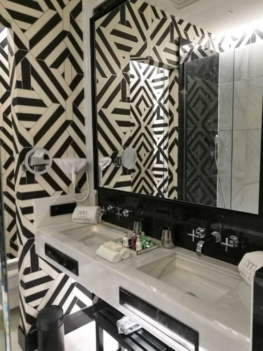 Bathroom 5, Hotel Casa Palacio María Luisa 5* GL by Kaizen Hoteles, Cádiz