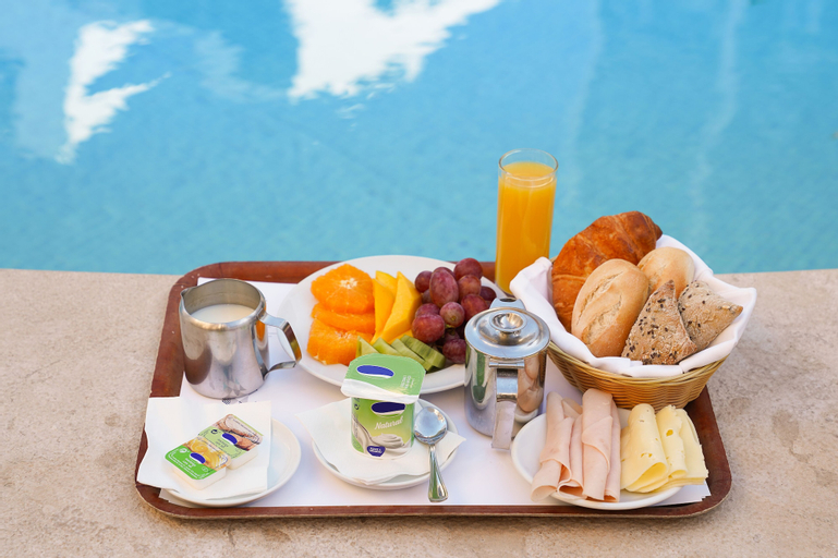Food & Drinks 6
