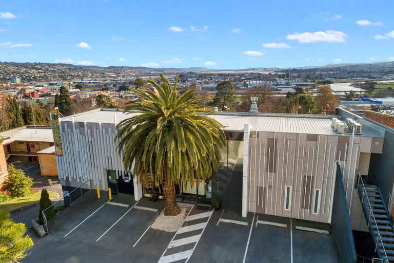 Others 5, Areca Launceston, Launceston - Pt B