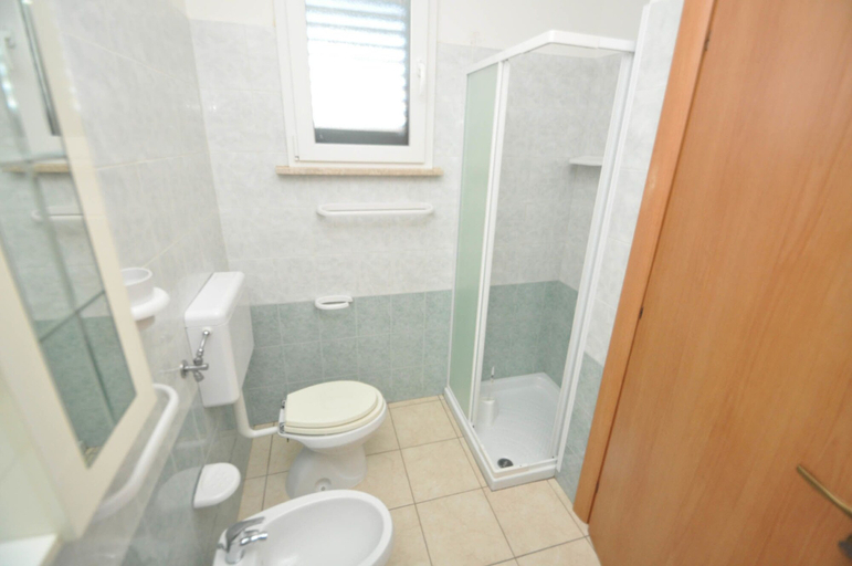 Bathroom 3, Villa del Mare I, Lecce