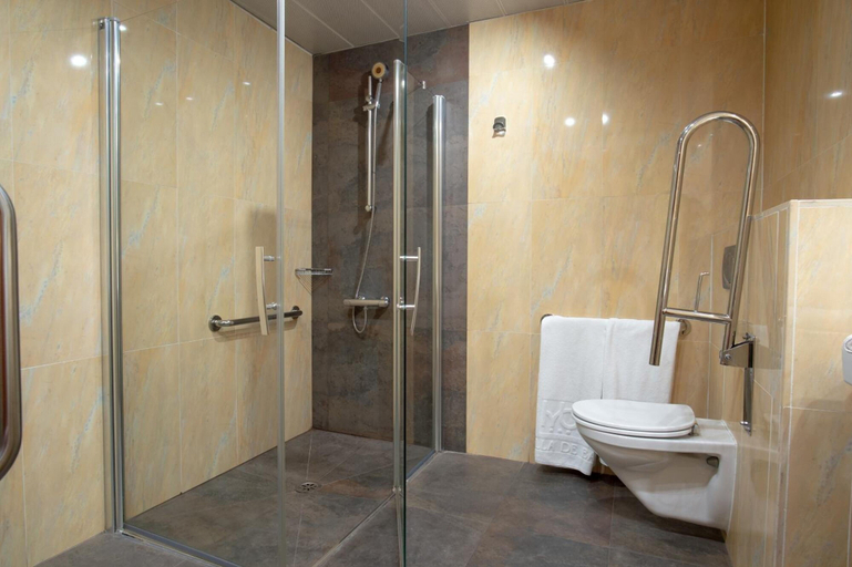 Bathroom 5, Hotel Villa De Barajas, Madrid