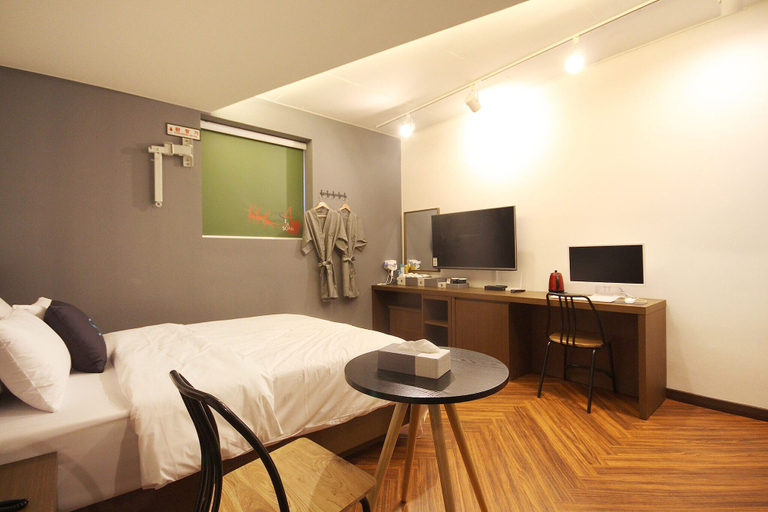 Bedroom 2, Iksan Fourseason Hotel, Iksan