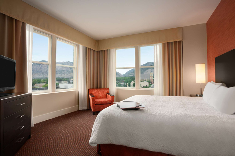 Bedroom 3, Hampton Inn & Suites Ogden, Weber