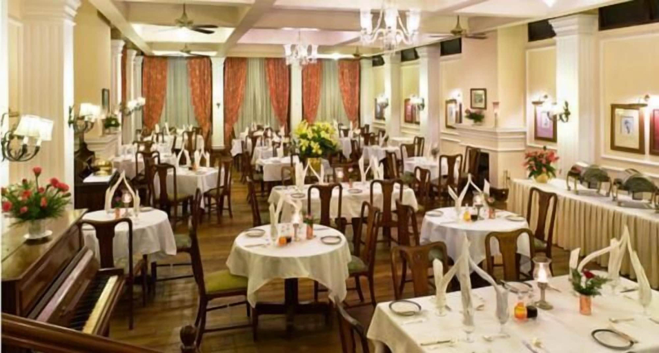 Food & Drinks 5, The Elgin Silver Oaks, Kalimpong, Darjiling