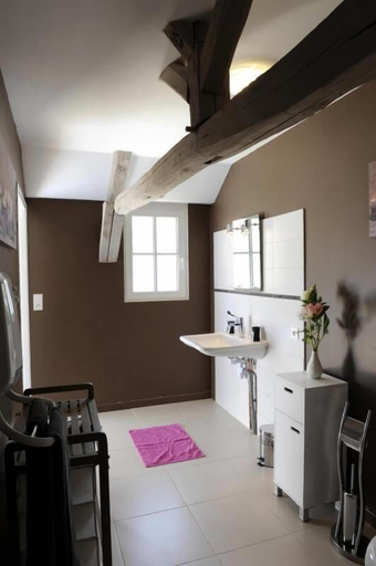 Bedroom 2, La Cler’Hier, Aube