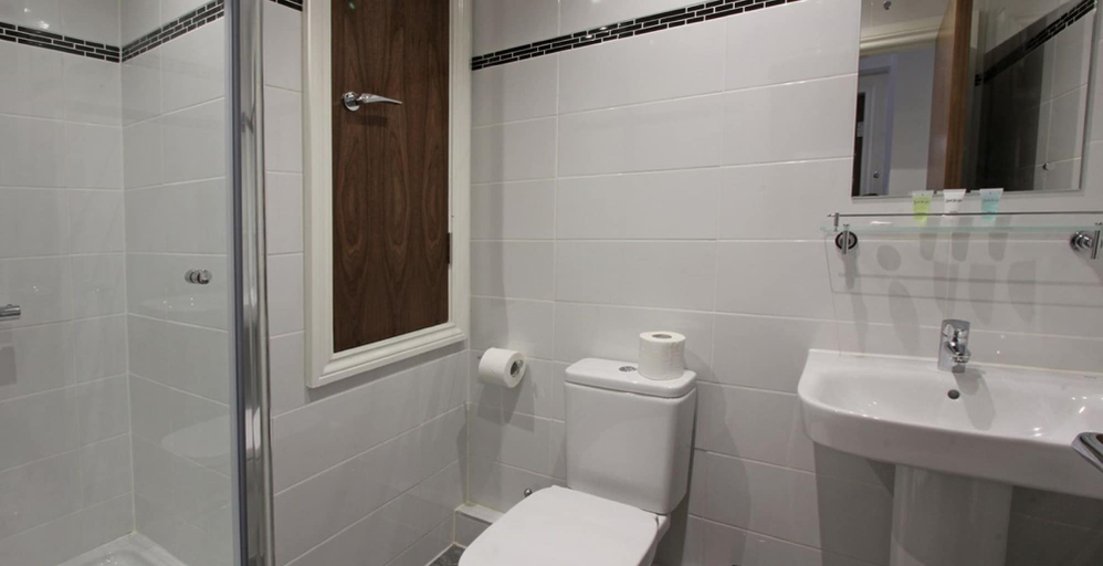 Bathroom 3, The Castle Collection 3 Union Court, Sefton