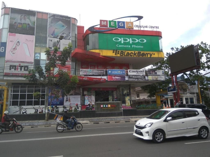 Exterior & Views 2, Peony Guesthouse, Bandung
