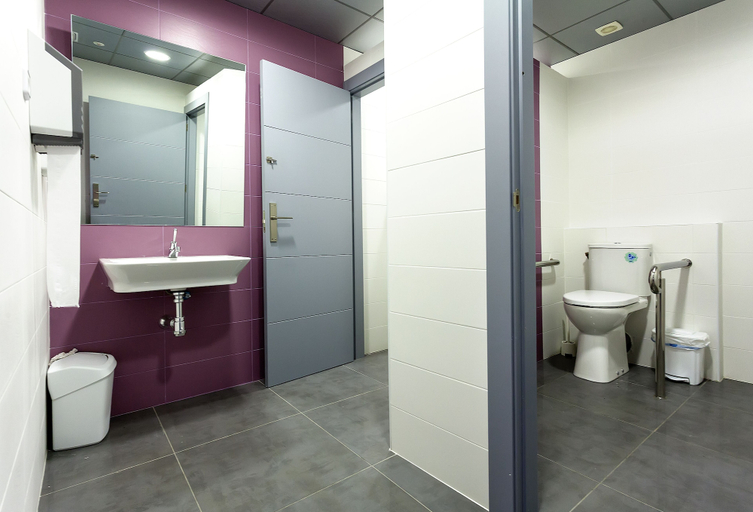 Bathroom 4, Hotel Manolo, Murcia