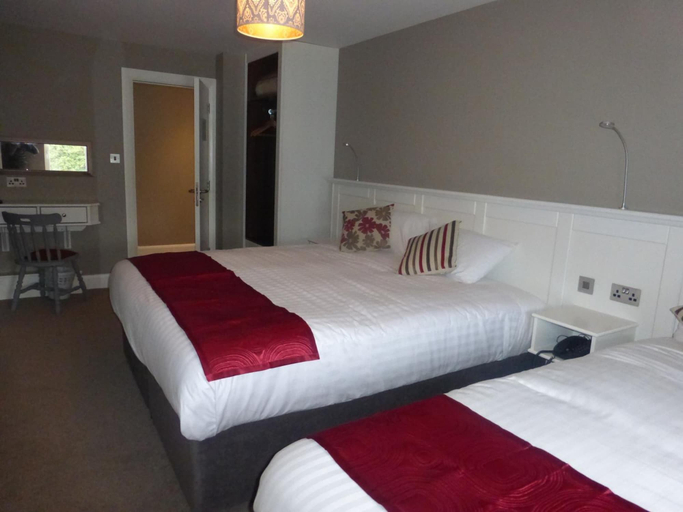Bedroom 2, Ryan's Hotel