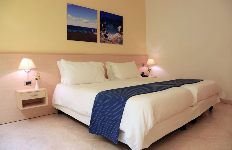 Bedroom 3, LABRANDA Rocca Nettuno Tropea, Vibo Valentia
