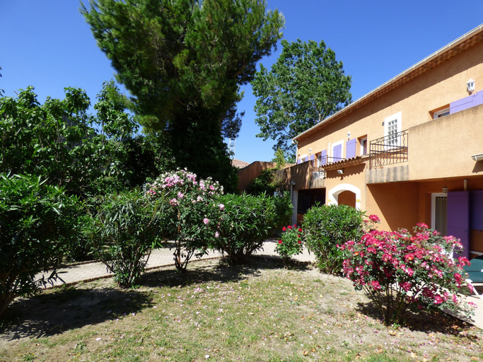 Exterior & Views 2, AppartHotel Festival Sud Suites - Gare TGV, Vaucluse