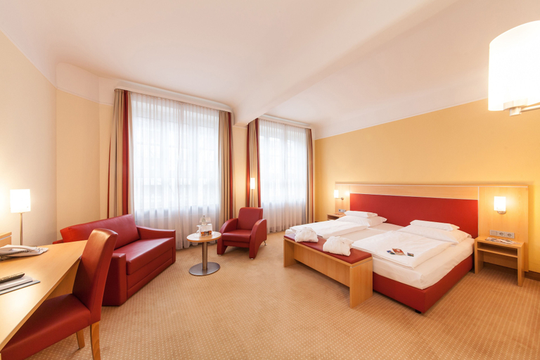 Bedroom 2, Hotel Offenbacher Hof, Offenbach am Main
