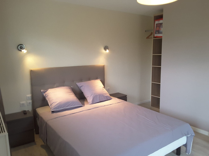 Bedroom 4, Villa'vi Lyon Est Chambres d'Hôtes, Rhône