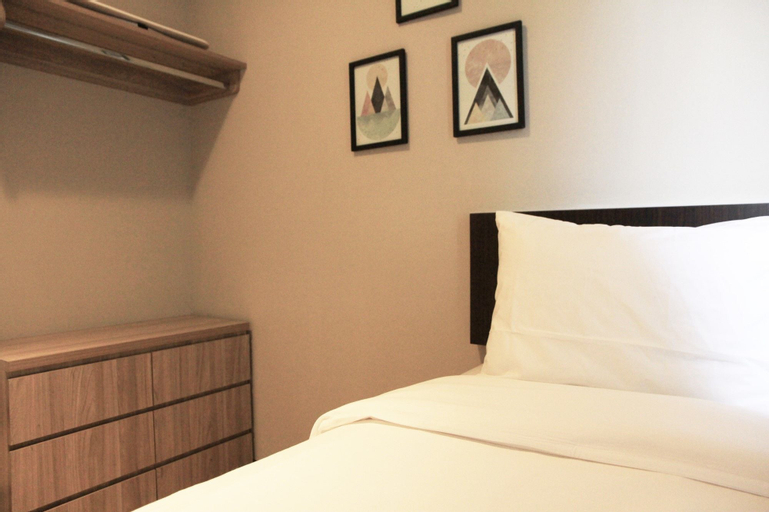 Bedroom 2, Deluxe and Comfortable The Springlake Summarecon Apartment, Bekasi